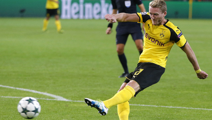 Scorende Schürrle blijkt knieblessure te hebben