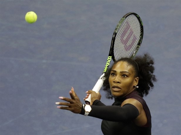 Serena evenaart record van Navratilova, geen problemen voor Wawrinka en Murray