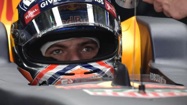 Verstappen klokt vijfde tijd in tweede training Maleisië