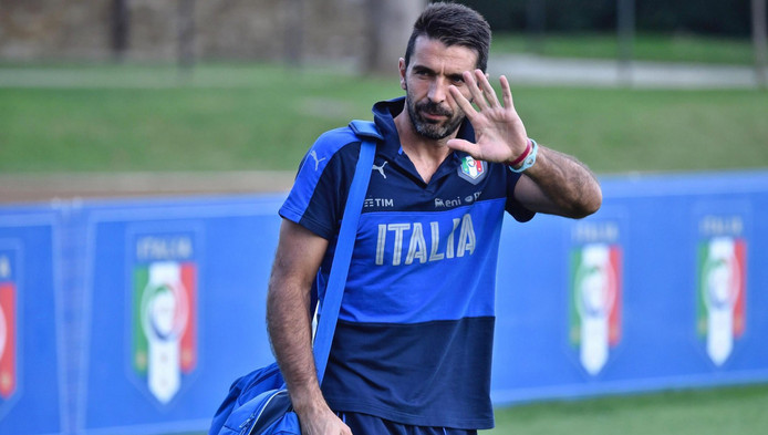 Buffon vindt duizendste wedstrijd als profvoetballer ‘grote eer’