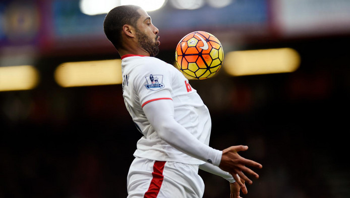 Engeland ziet Johnson geblesseerd afhaken
