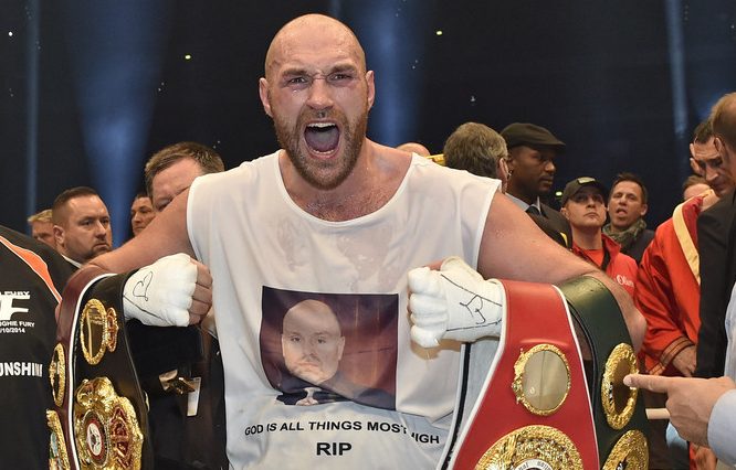 Fury neemt iedereen in de maling: ‘Ik verdedig mijn titel gewoon’