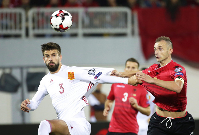 Spaanse bond wil afscheid Piqué tegenhouden