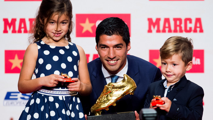 Suárez neemt Gouden Schoen in ontvangst
