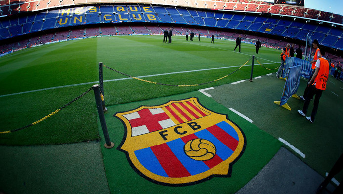 Voor het eerst opgroepen Barça-talent vergeet paspoort