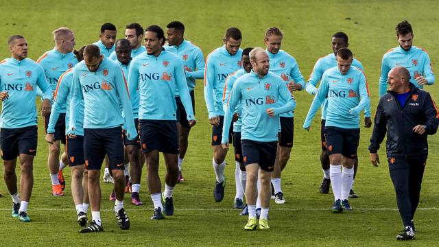 ‘Oranje moet tegen Wit-Rusland spelen alsof het WK-finale is’
