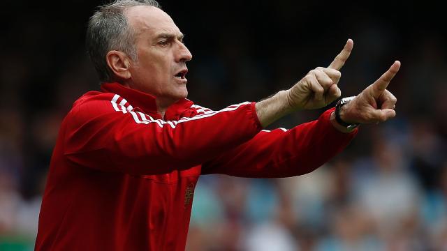 Swansea City en Aston Villa ontslaan trainers