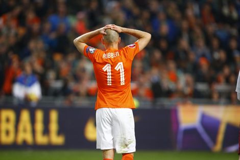Oranje wacht nog op Robben