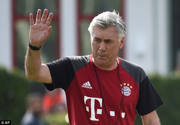 Ancelotti fel bekritiseerd: ‘Bayern bevindt zich tussen twee filosofieën’