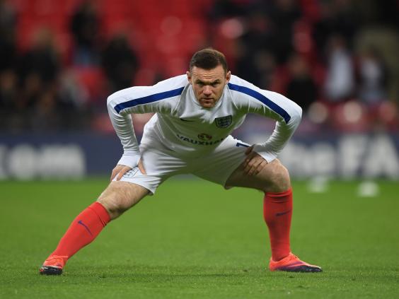 Steun voor Rooney: ‘Alle legendes dronken als gekken en waren kettingrokers’