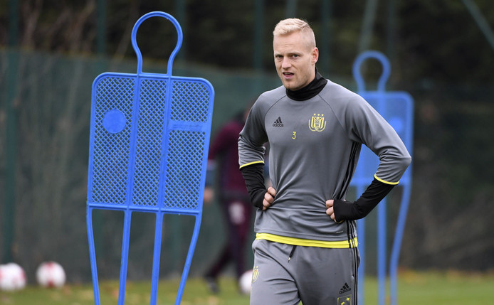 Deschacht ontsnapt na gokken aan celstraf