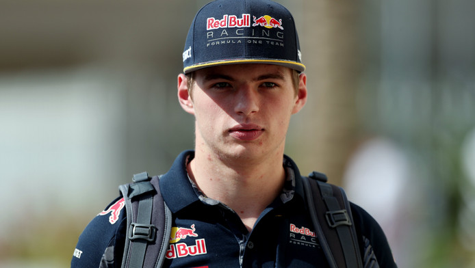 Horner waarschuwt: Verstappen wordt alleen maar beter