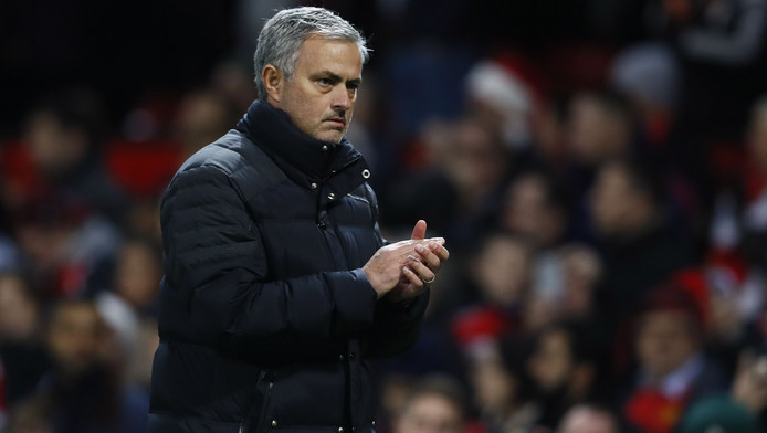 Mourinho weigert te praten met verslaggever clubkanaal