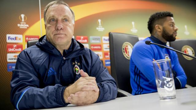 Advocaat geeft Van Persie basisplaats tegen Feyenoord