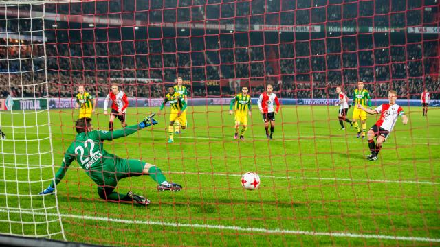 Feyenoord probleemloos langs ADO in achtste finales KNVB-beker