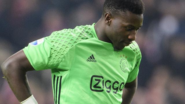 Voetbalbond Kameroen haalt uit naar Ajax-doelman Onana