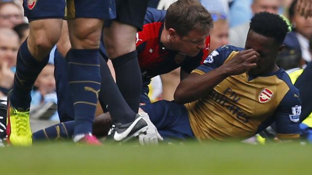 Welbeck hervat na zeven maanden afwezigheid groepstraining Arsenal