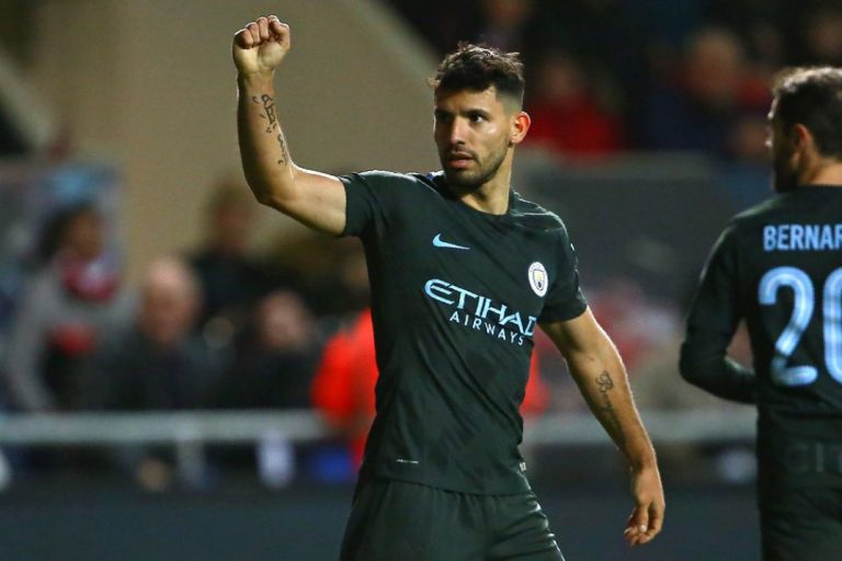 Manchester City met moeite naar finale