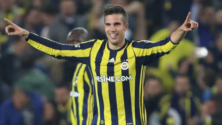 Van Persie is definitief terug bij Feyenoord