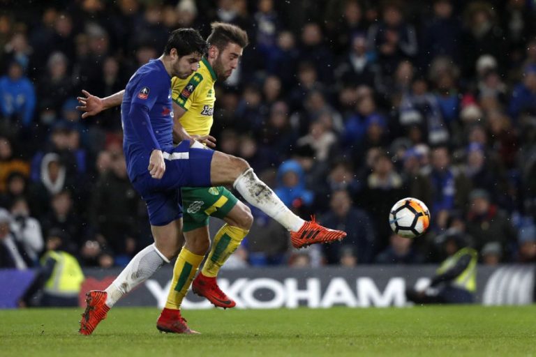CHELSEA VOORKOMT BLAMAGE IN FA CUP