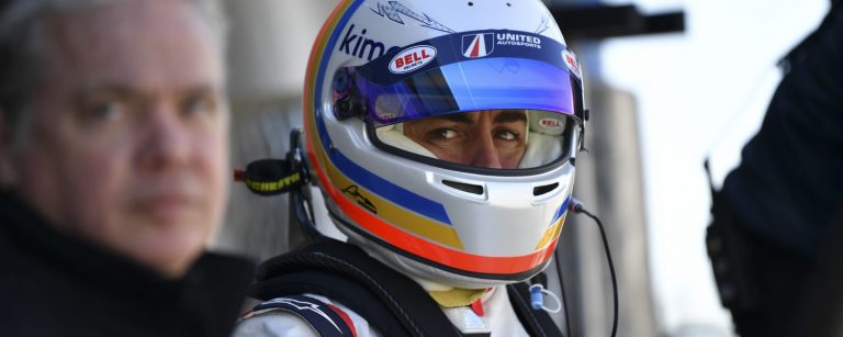 Alonso wil graag een keer een NASCAR testen
