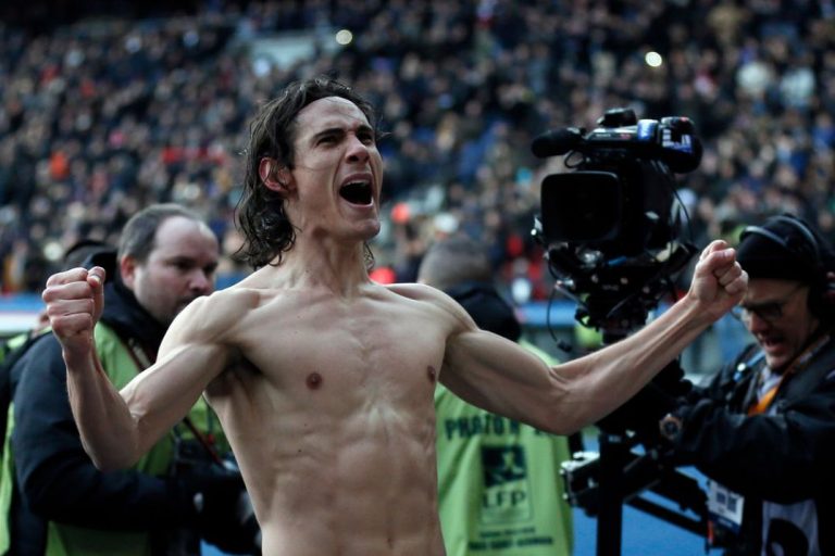Cavani pakt Zlatan record af