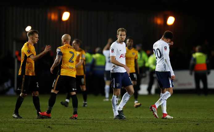 Kane voorkomt afgang Spurs met late treffer