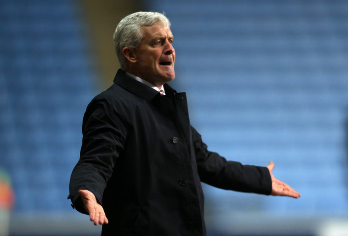 Stoke City-trainer Hughes ontslagen na blamage in beker