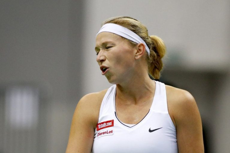 ROJER START MET ZEGE, KRAJICEK UITGESCHAKELD