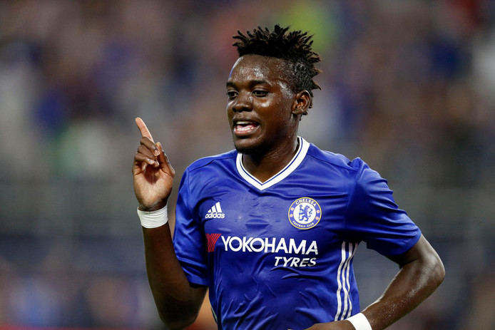 Chelsea riskeert transferverbod vanwege ex-Ajacied Traoré