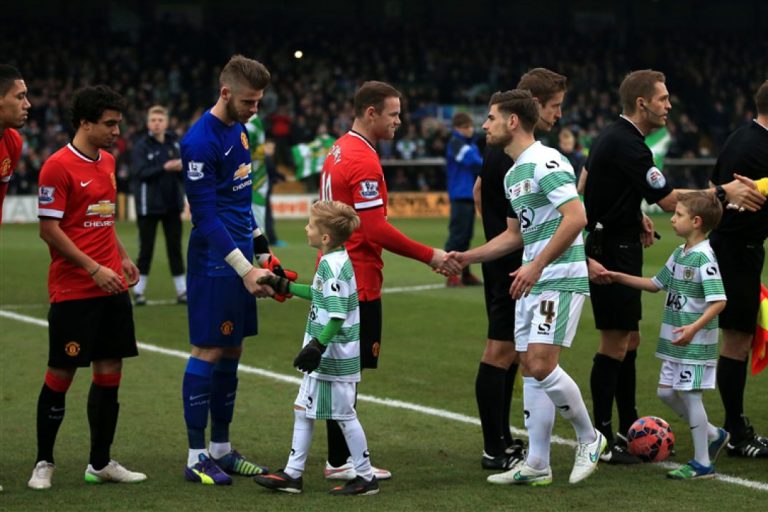 UNITED WEER OP BEZOEK BIJ YEOVIL TOWN