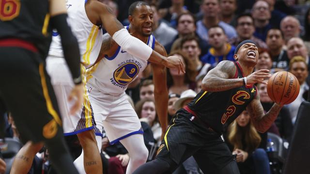 Golden State Warriors wint in topduel van Cleveland Cavaliers