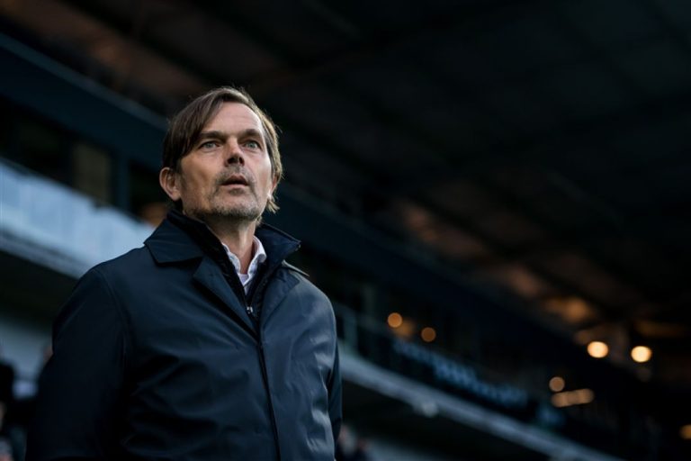 PSV zet linksback nog niet uit het hoofd