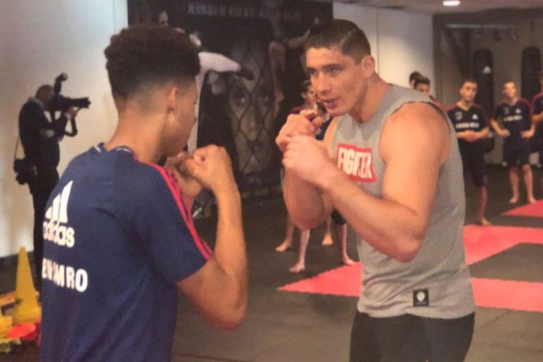 Rico Verhoeven bokst met ajacieden