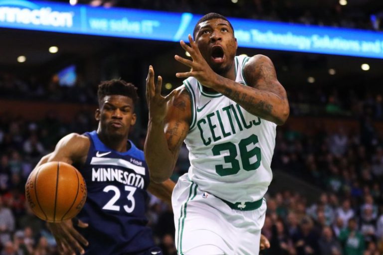 NBA: CELTICS VERSLAAN WOLVES