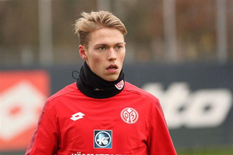 Oud – ajacied Fischer terug naar Denemarken