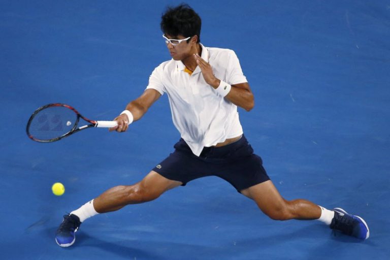 Kansloze Chung staakt strijd tegen Federer