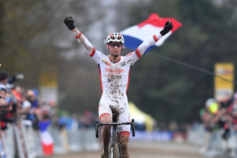 Van der Poel stelt wereldbeker veilig