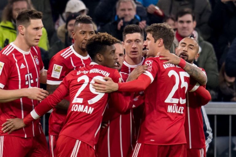 Bayern wint dankzij Muller en Lewandowski