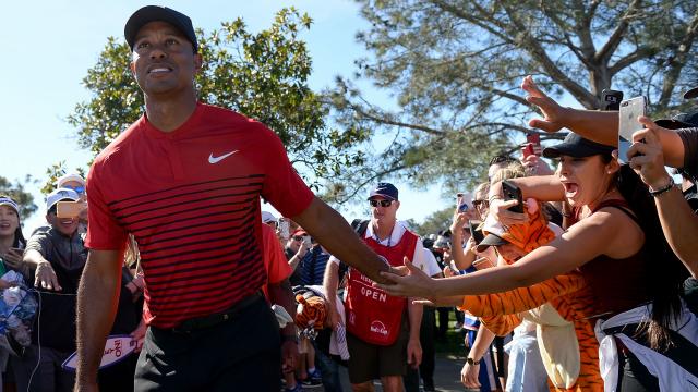 Tiger Woods tevreden met pijnvrije rentree op golfbaan