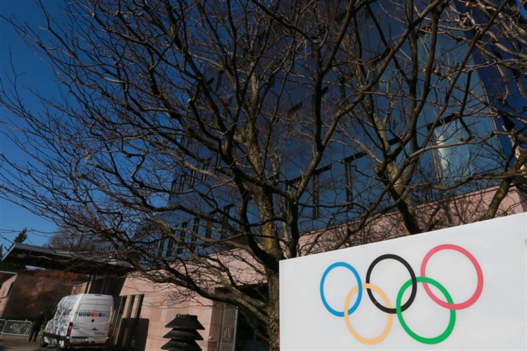 IOC houdt forse slag om de arm