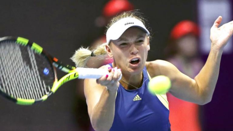 Wozniacki gaat 15.000 kilometer verderop door met winnen