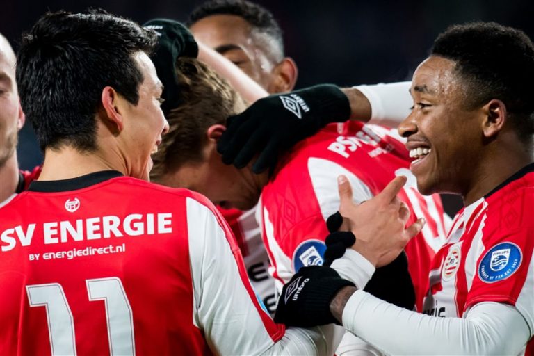PSV maakt het zichzelf moeilijk, maar wint weer