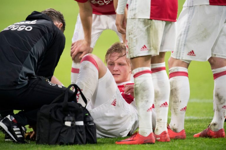 Dolberg minder eenzaam door ten Hag