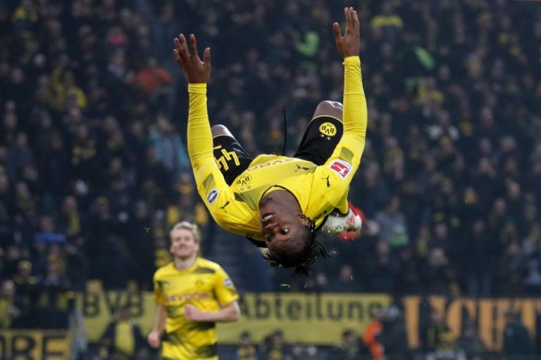 Batshuayi maakt indruk bij Dortmund – de Jong onderuit met Mainz