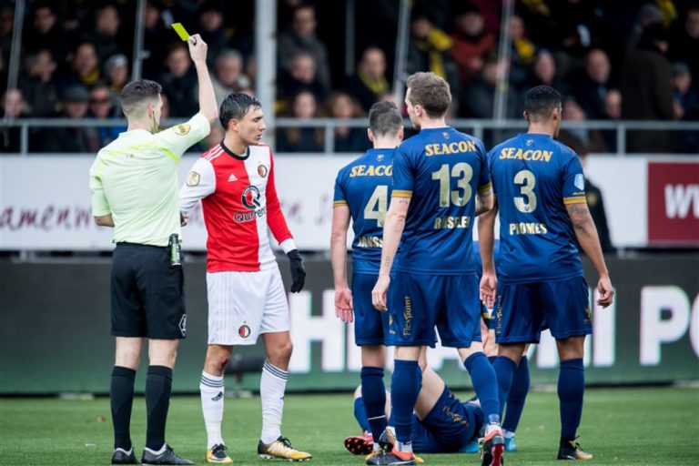 Feyenoord lijdt weer schade in eredivisie
