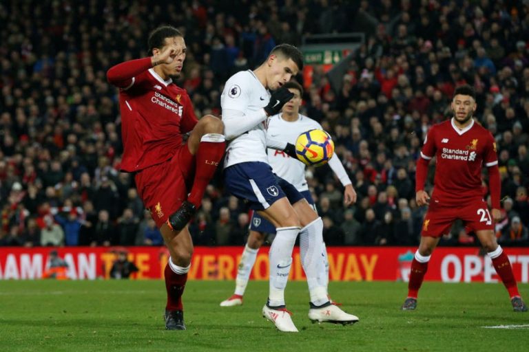 Van Dijk schlemiel in ‘penaltysoap’