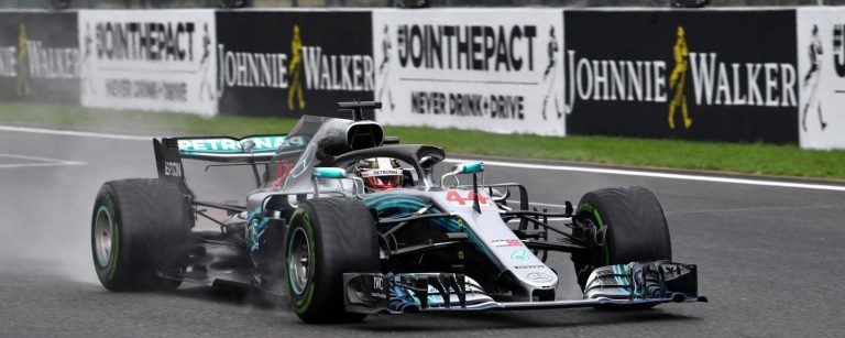 Kwalificatie: Hamilton pakt pole na spannend slot op regenachtig Spa