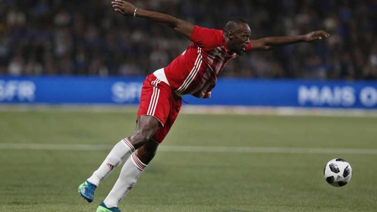 Wanhopige Bolt duikt op Down Under