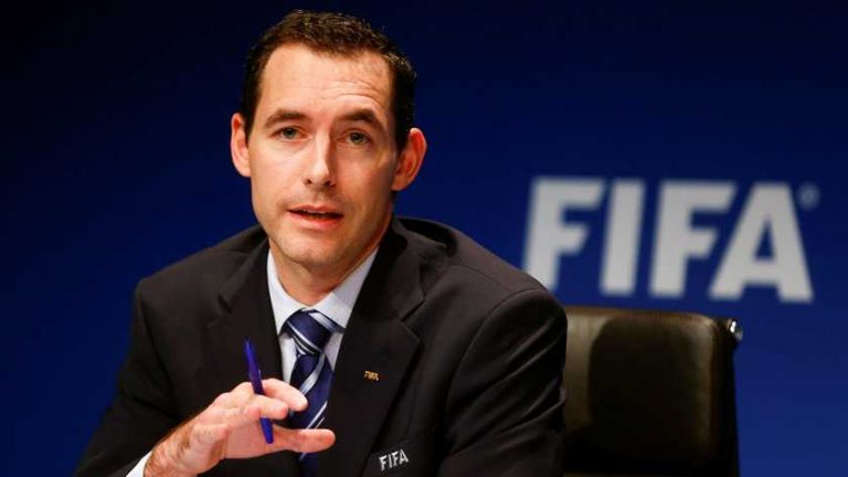 Laatste FIFA-topman uit tijdperk Blatter weg
